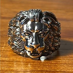 Sterling silver lion ring size 10
